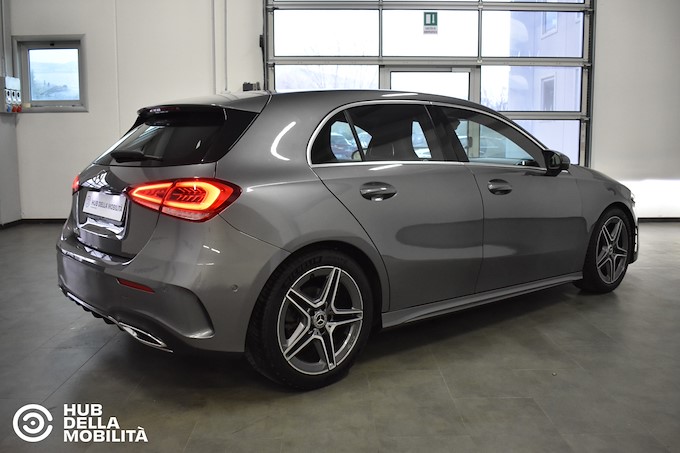MERCEDES-BENZ A 180 d Automatic Premium